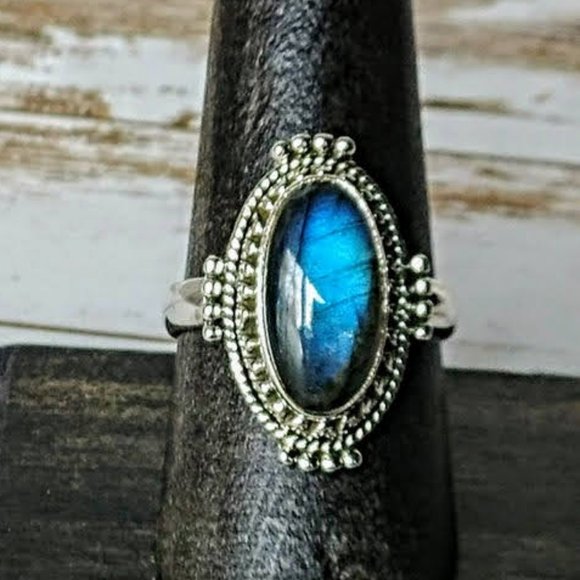 The Girl With Kaleidoscope Eyes Jewelry - Blue Labradorite Ring
